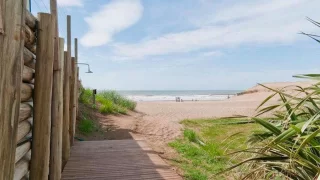 Ingreso a playa Cilene del Mar Cariló